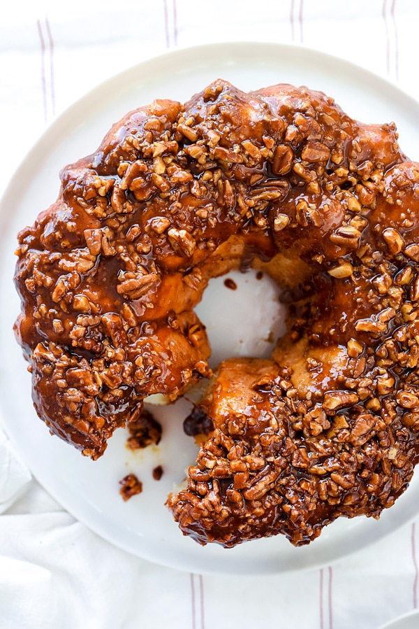 Pull-Apart Cinnamon Pecan Rolls | foodiecrush.com