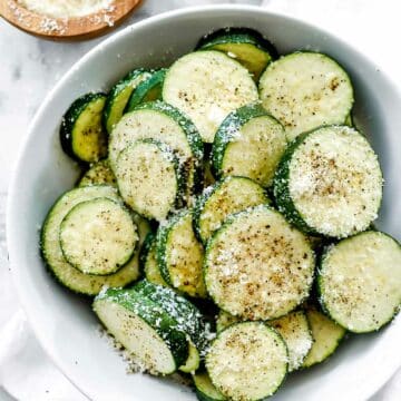 Easy 5-Minute Parmesan Zucchini | foodiecrush.com