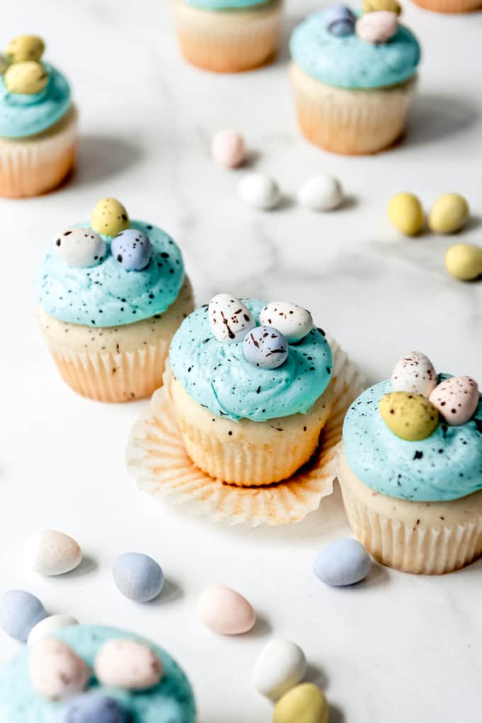 Robin's Egg Easter Cupcakes from houseofnasheats.com on foodiecrush.com